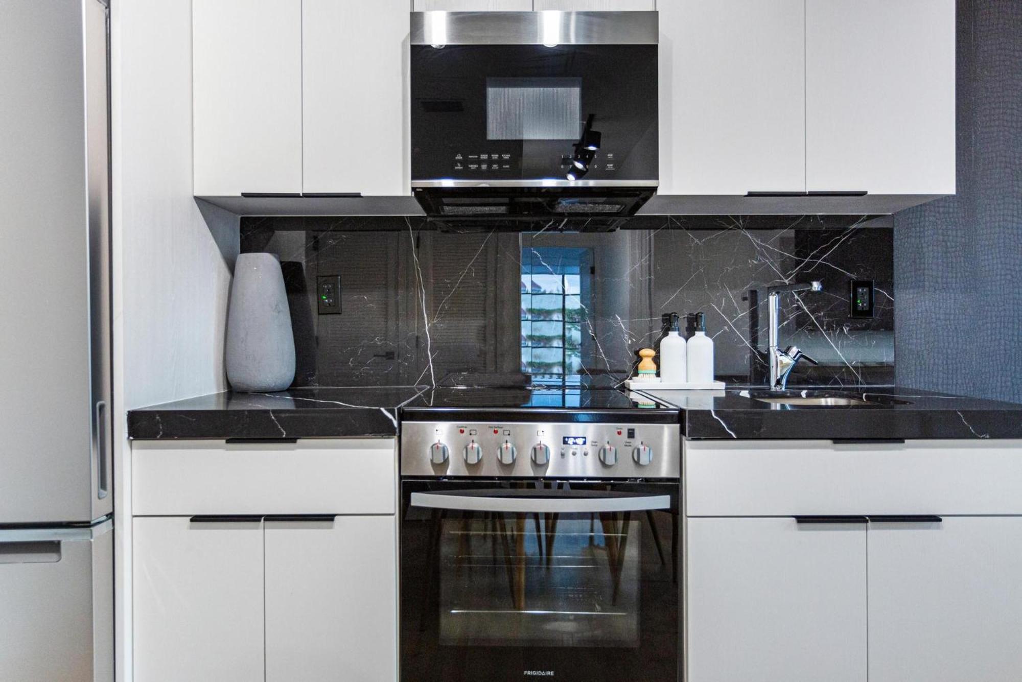 Lux Retreat By Renzzi Apartment Miami Exterior photo
