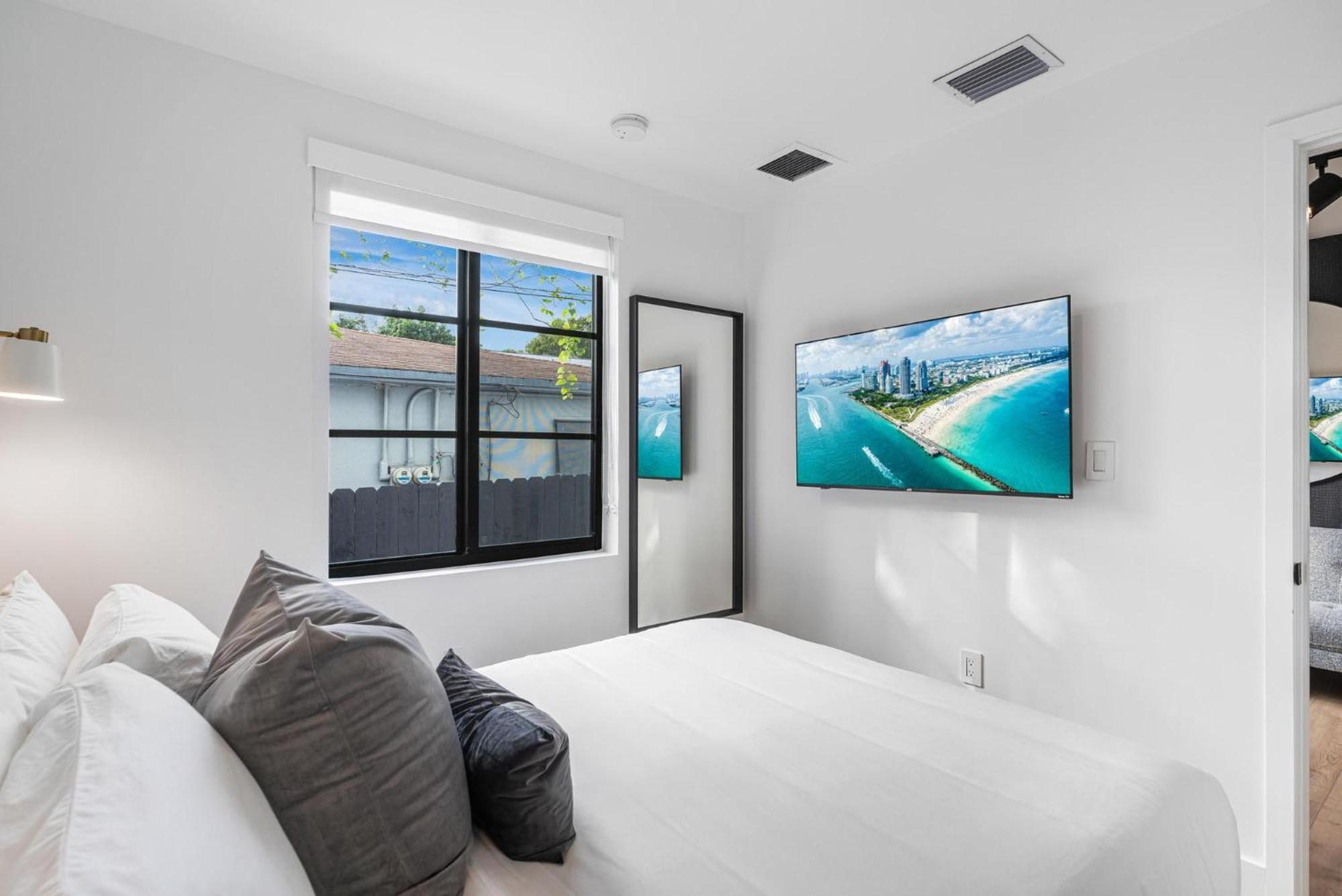 Lux Retreat By Renzzi Apartment Miami Exterior photo