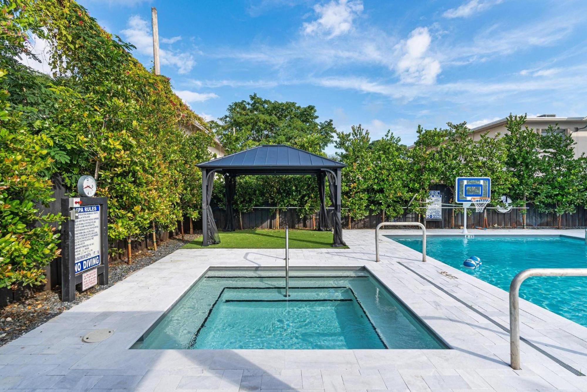 Lux Retreat By Renzzi Apartment Miami Exterior photo